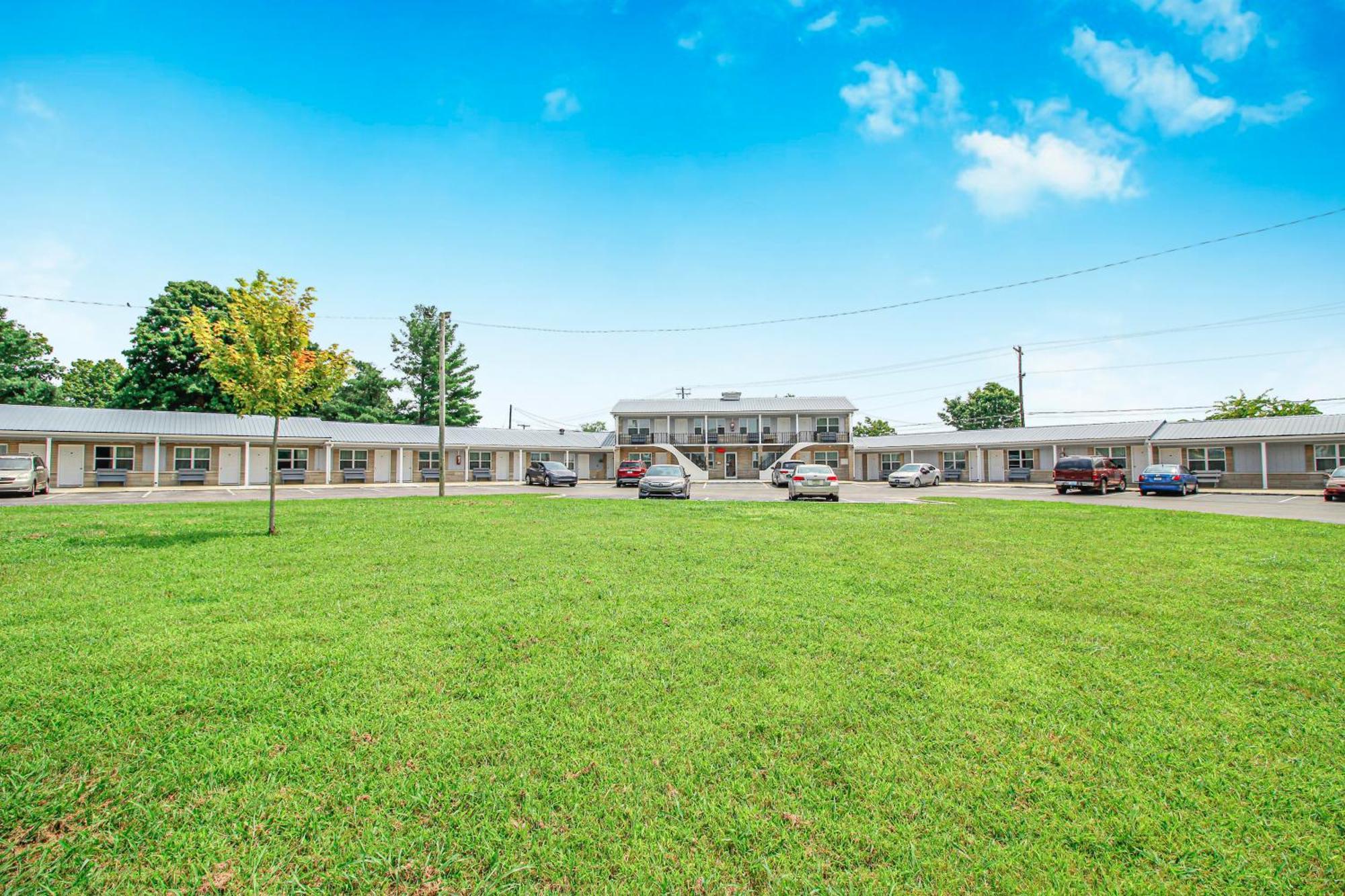 Horse Cave Motel Bagian luar foto